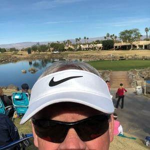 Meet your Posher, Tom